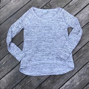 Athleta no sweatin it shark bite top